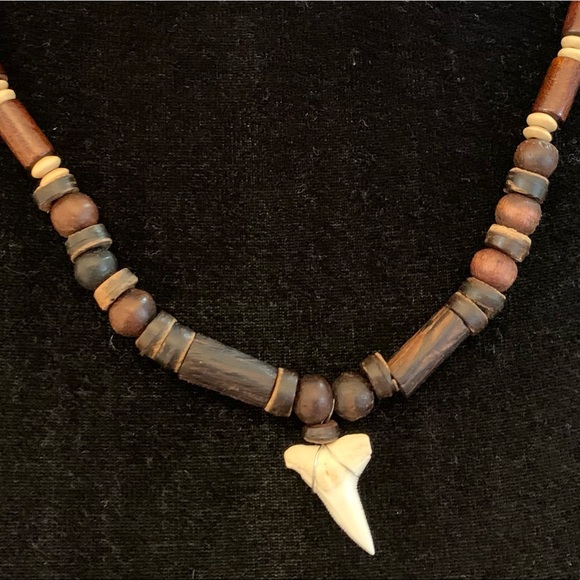 NWOT Necklace - Picture 9 of 9